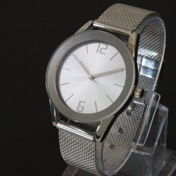 Accutime Ladies Quartz Watch Silver Tone With Wire Milanese Bracelet 34mm - Picture 4 of 15